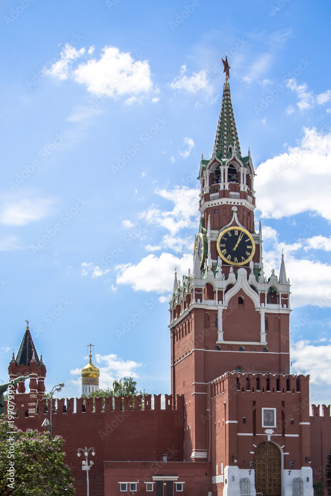 Fototapeta premium Spasskaya Tower of the Moscow Kremlin, Russia