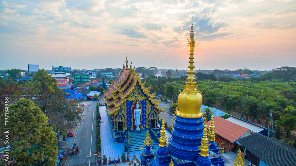Fototapeta premium Chiang Rai Blue Temple or Wat Rong Seua Ten is located in Rong Suea Ten in the district of Rimkok a few kilometers outside Chiang Rai