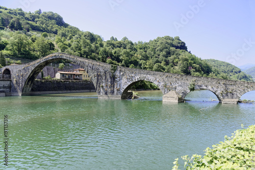 Ponte della Maddalena, Ponte del Diavolo, Teufelsbrücke, Borgo a Mozzano, Provinz Lucca, Toskana, Italien, Europa