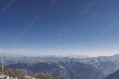 Vue sur sommets des Alpes © PicsArt