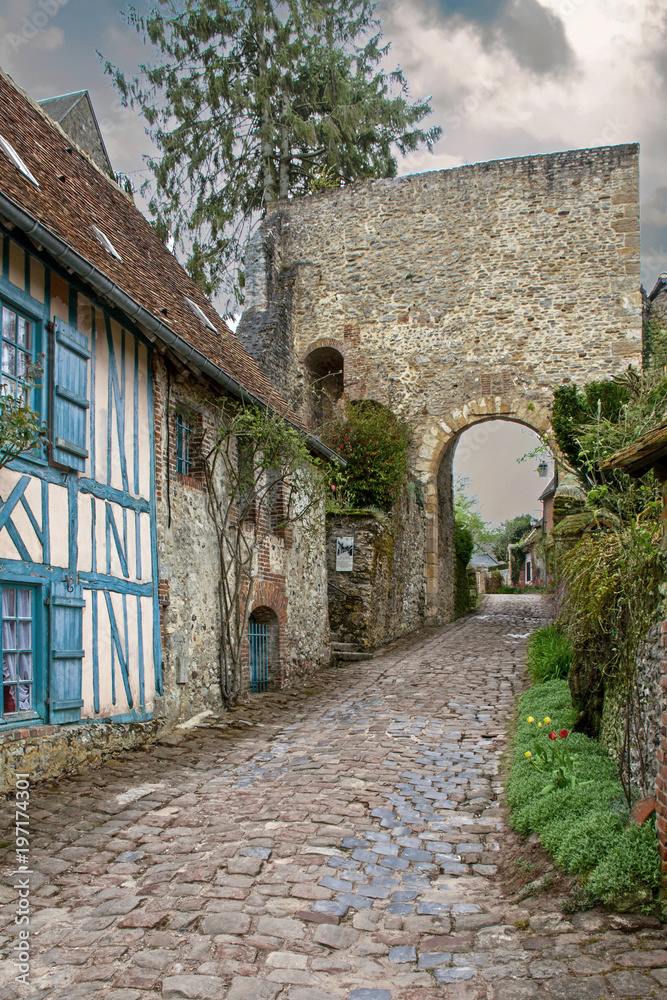 Gerberoy, Rue du village et maisons à colombages. Picardie. Hauts-de-France 