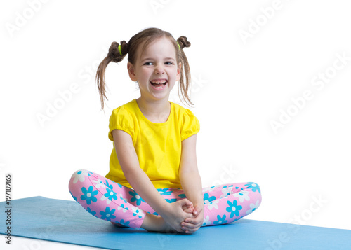 cute little girl goes in fo...