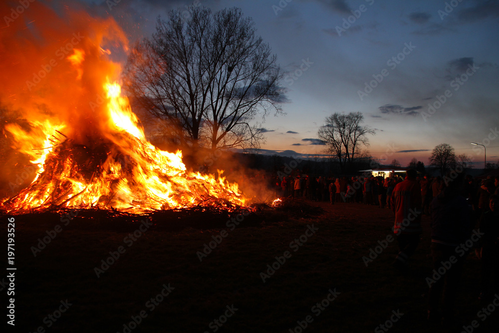 Naklejka premium Osterfeuer in Niedersachsen