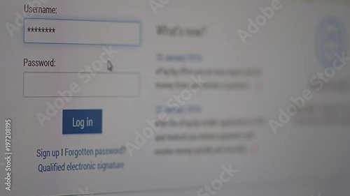 User introducing wrong username or password. Enter a incorrect password. Close up