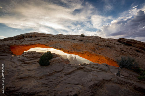 Sunrise at Mesa arch - Canyonland - Moab - Utah