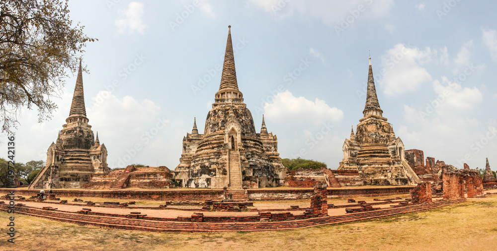Fototapeta premium Ruins of Wat Phra Si Sanphet, Ayutthaya, Thailand