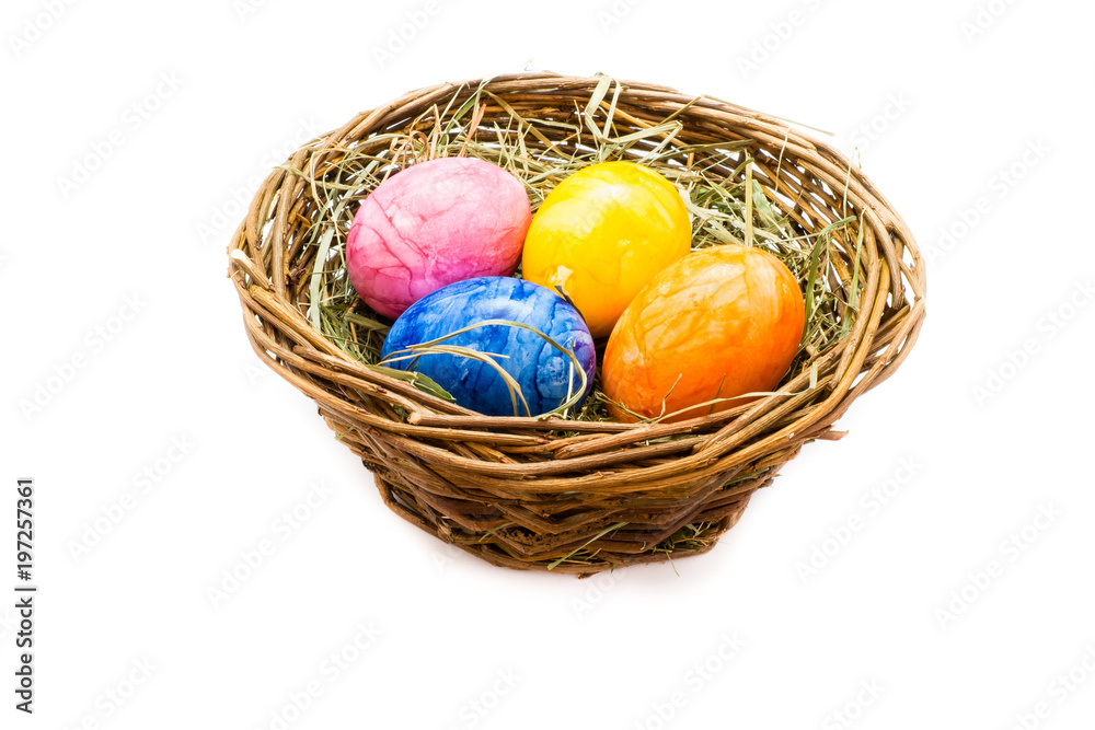 Osternest mit Ostereier eier osterei ei isoliert freigestellt auf weißen Hintergrund, Freisteller
Osternest mit Ostereier eier osterei ei isoliert freigestellt auf weißen Hintergrund, Freisteller