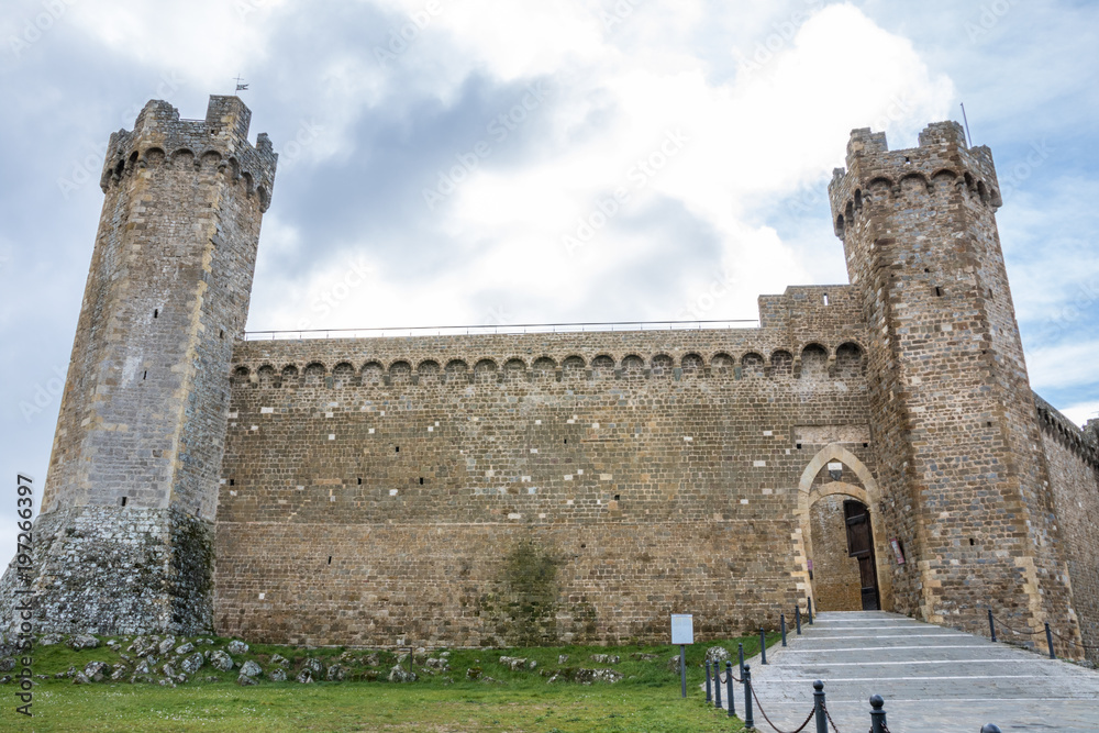 Obraz premium Fortezza - Festung von Montalcino von außen