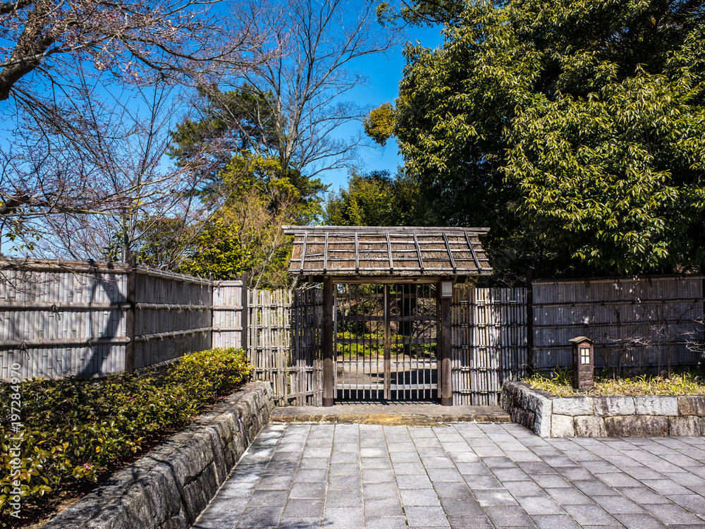 日本家屋の門 Stock 写真 Adobe Stock