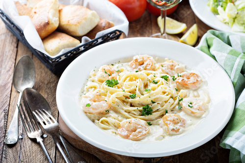 Fettuccine Alfredo with shrimp photo