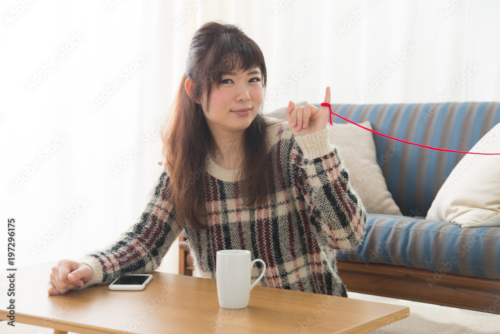 リビング・女性