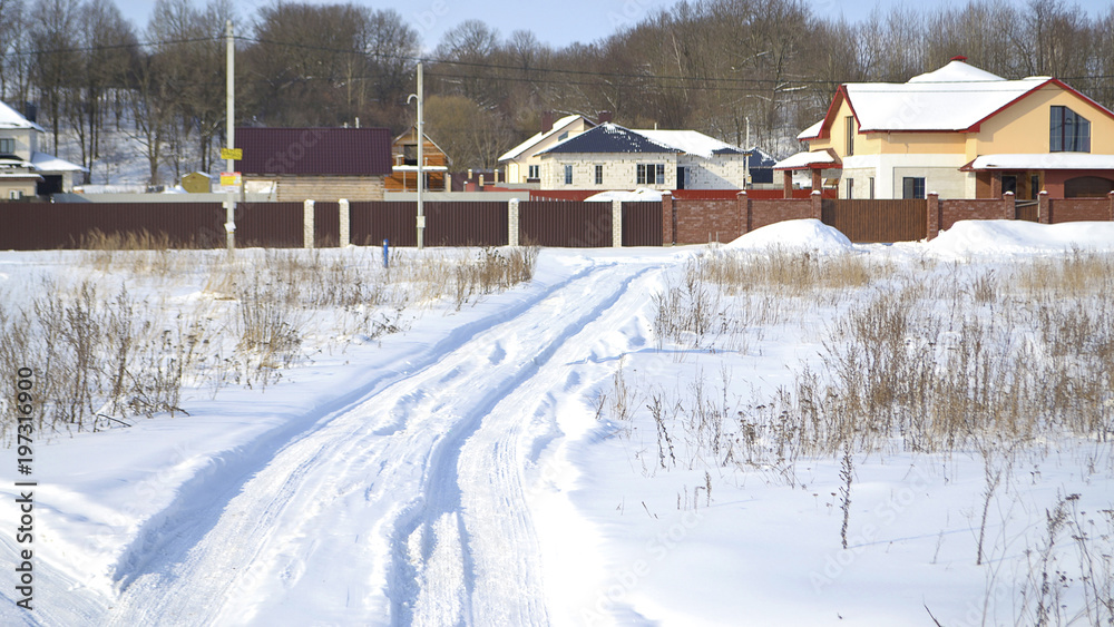 дорога зимой  к частным домам 