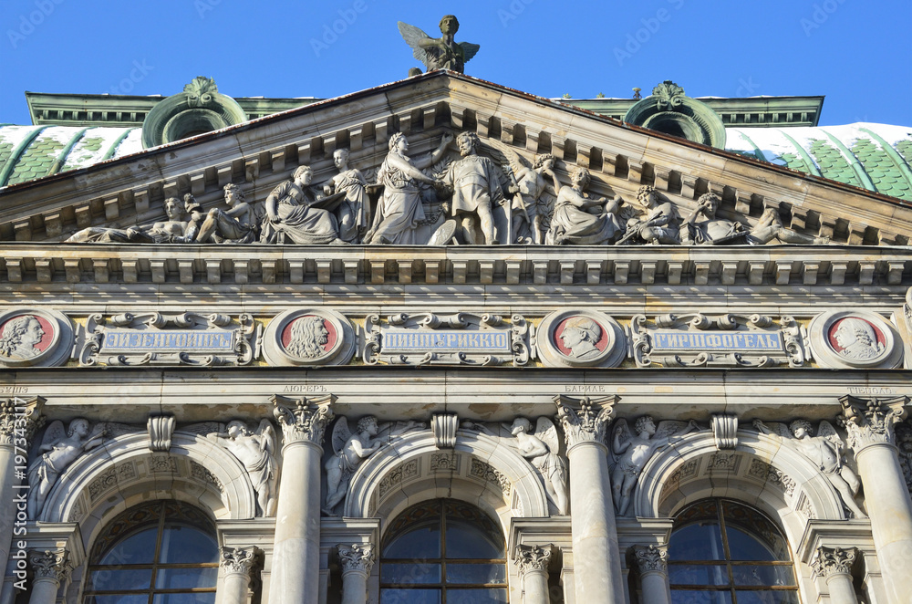 Obraz premium Санкт-Петербург, Соляной переулок, 15. Музей Центрального училища технического рисования барона А. Л. Штиглица. Фрагмент фасада, 19 век