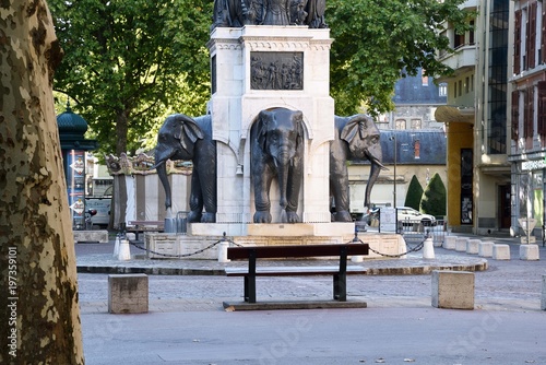fontaine des éléphants