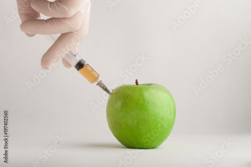 genetically modified apple
