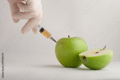 genetically modified apple