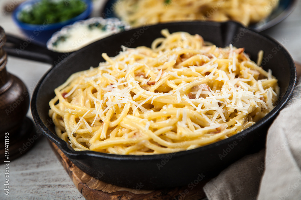 Spaghetti carbonara with egg and pancetta Spaghetti carbonara with egg and pancetta