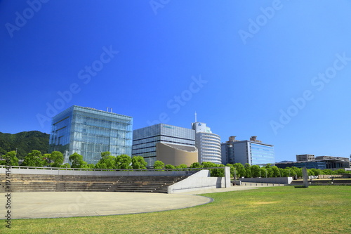 初夏のHAT神戸、神戸市中央区なぎさ公園にて