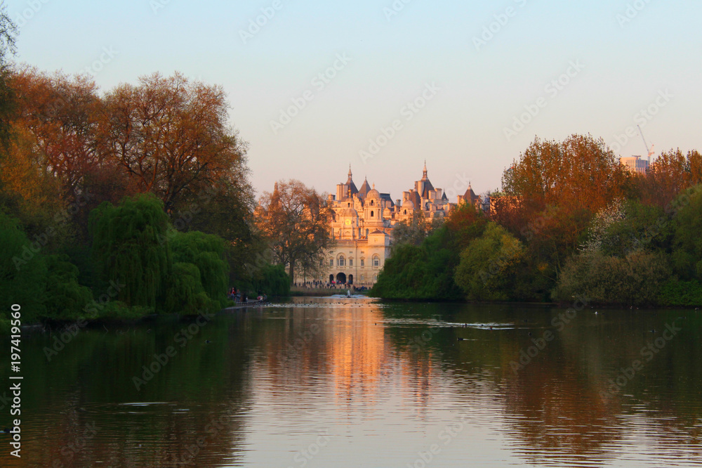 coucher de soleil depuis saint james park de londres coucher de soleil depuis saint james park de londres