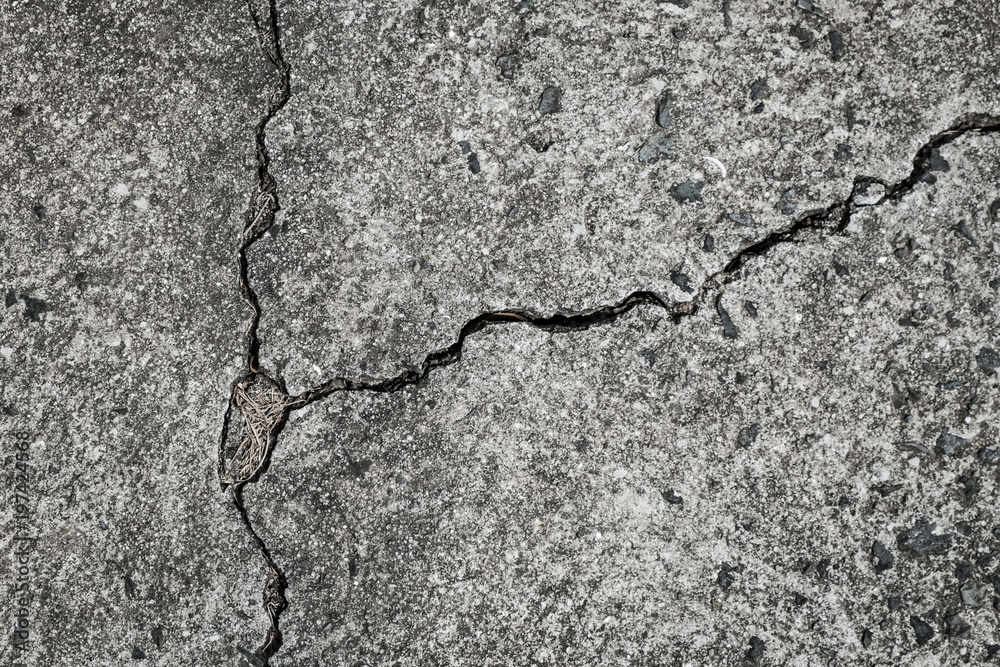 Obraz premium broken structure - cracked concrete - crack in stone