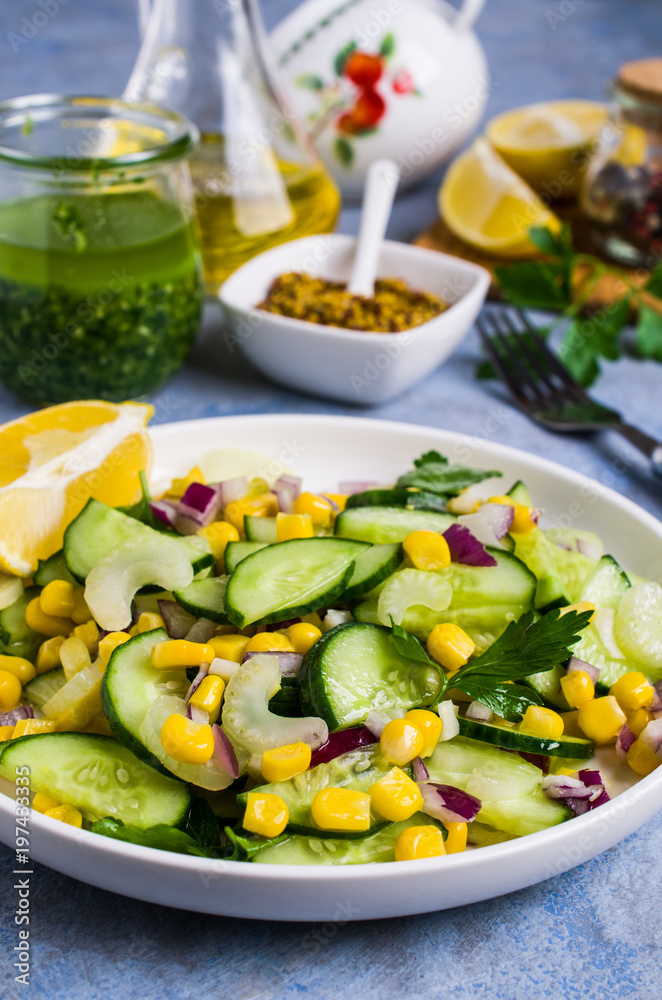 Salad with raw vegetables