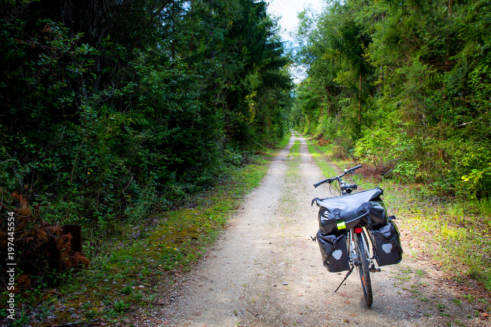Fototapeta premium Touring bike on Drau cycle route