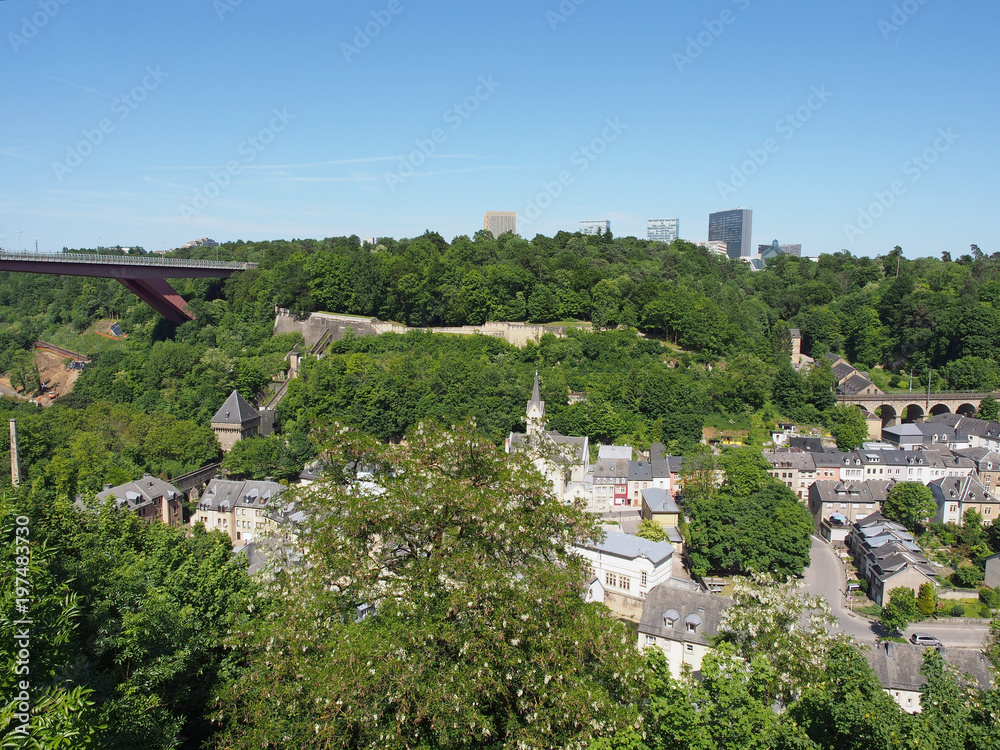 Die Stadt Luxemburg (luxemburgisch Stad Lëtzebuerg) ist die Hauptstadt des Großherzogtums Luxemburg
