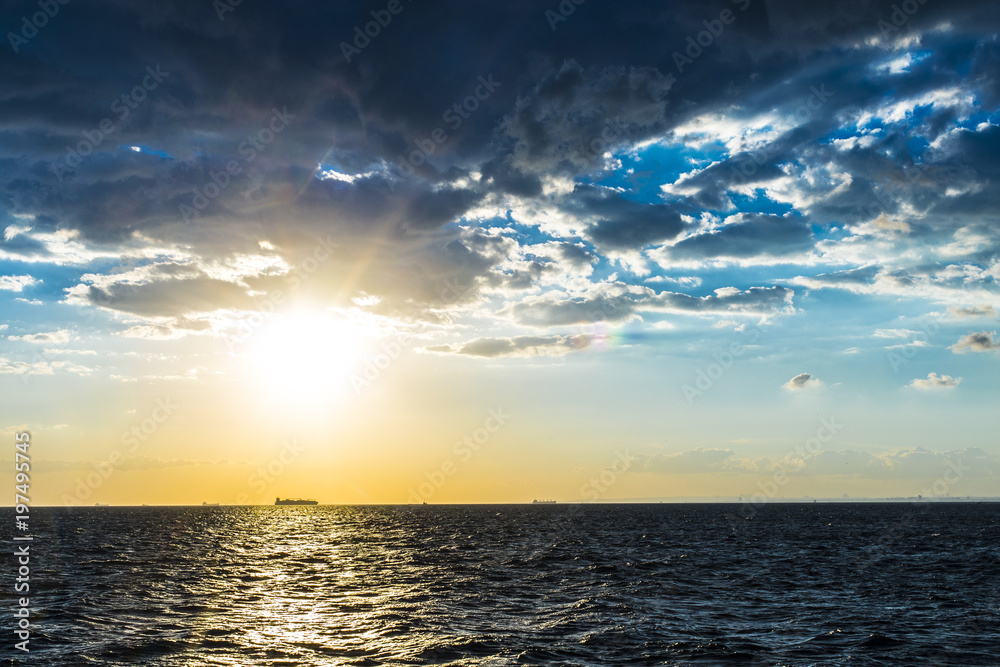 Fototapeta premium Bright sunset at the sea in patong beatch in istanbul