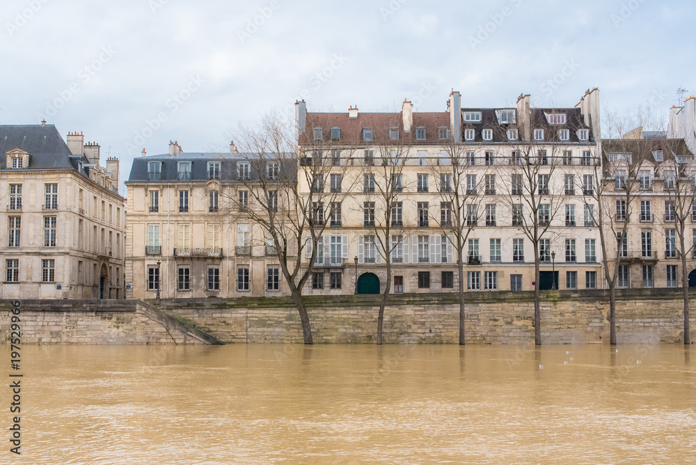 Paris, bank of the Seine under the floods, view of the quai d’Anjou on the ile Saint-Louis
