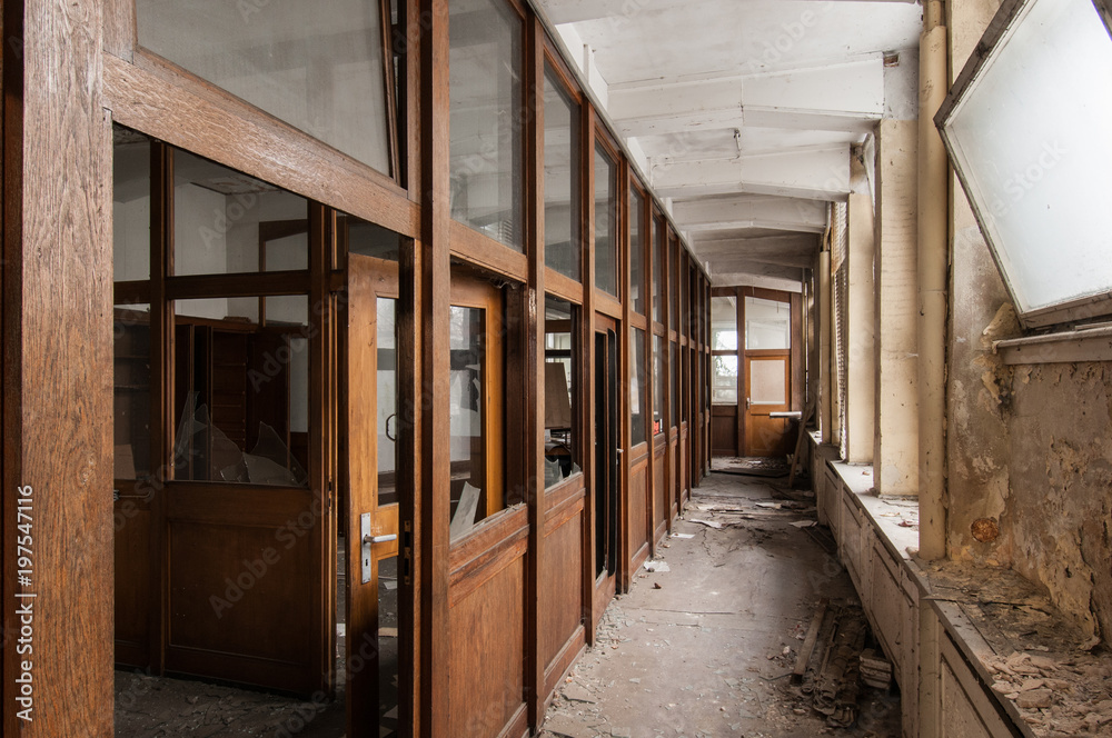 Büros in einer Metallfabrik vor dem Abriss, Lostplace