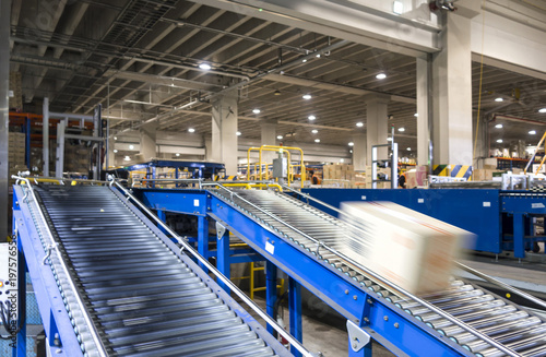 Conveyor Belt system for Package tranfer machine