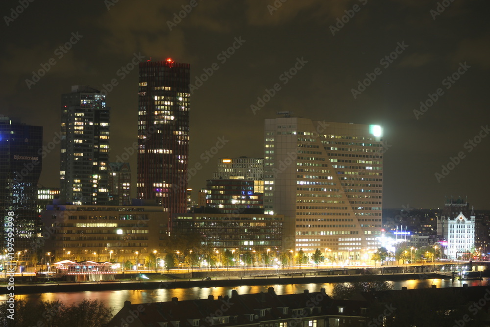 Obraz premium rotterdam skyline