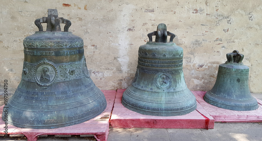 Obraz premium Three old church bells