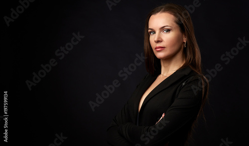 Portrait of a smilling brunette woman