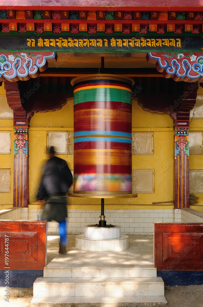 Dharamsala, Kalaczakra temple, Buddhist prayer wheel - obrazy, fototapety, plakaty 
