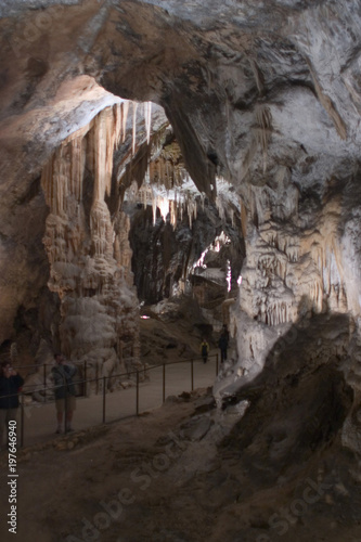 grotte di postumia fenomeno carsico speleologia stalagmiti stalattiti percorso turistico interno sala superiore slovenia photo