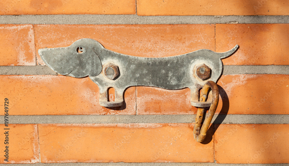 Parking for dogs metal ring with shape dog