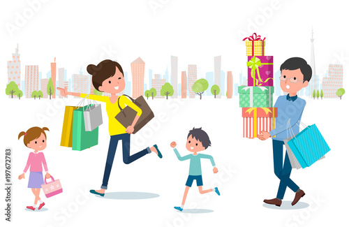 Present for loved ones_Shopping with family photo