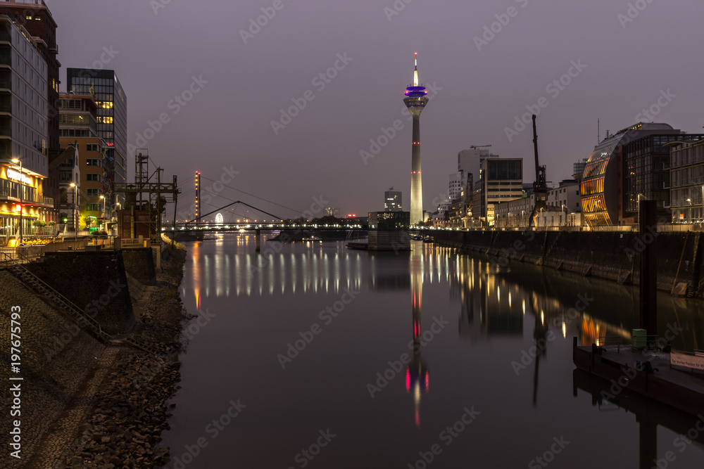 Fototapeta premium Düsseldorfer Mediahafen