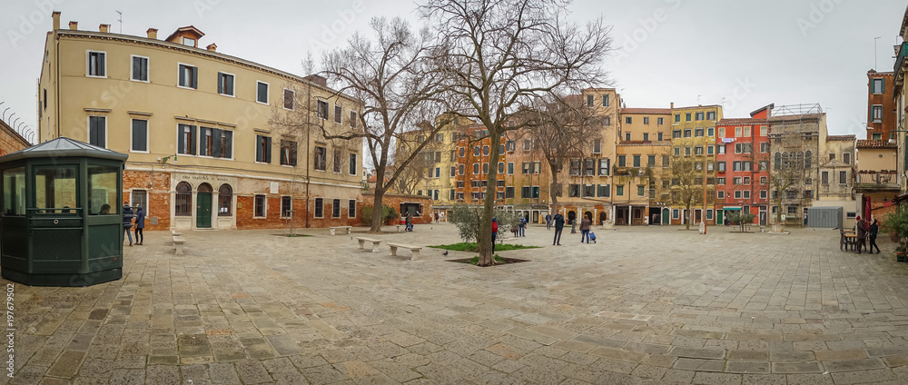 Venise, Italy - 03 10 2018: Vue panoramique dans le quartier Cannaregio, le Ghetto Nuovo