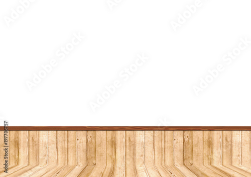 白い壁と木製の床