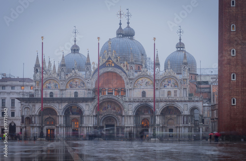 Venise, Italy - 03 11 2018: Le grand canal, la place San Marco la Basilique San Marco et ses détails de colonnes de marbre