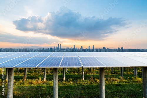 Canvas Print solar panels with cityscape of singapore