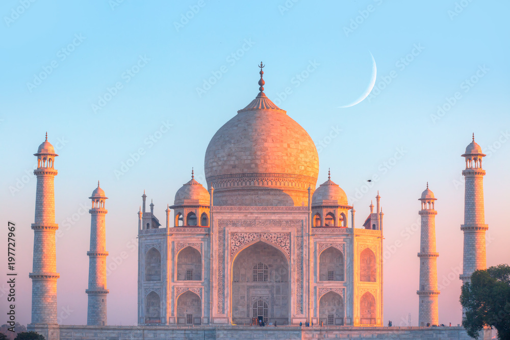 Naklejka premium Taj Mahal i zmierzch - Agra, India