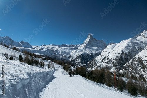 Perfect skiing conditions. Snowboarding in Alps