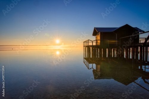 Sunruse at lake Ammersee © Kurt Rabe