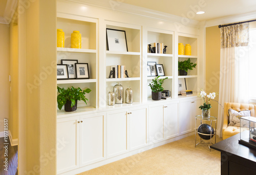 фотографія Beautiful Custom Shelves and Cabinet Built-in Interior