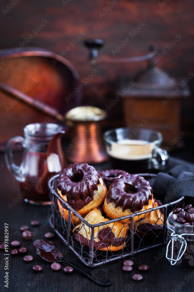 Marble mini bundt cakes with chocolate frosting
