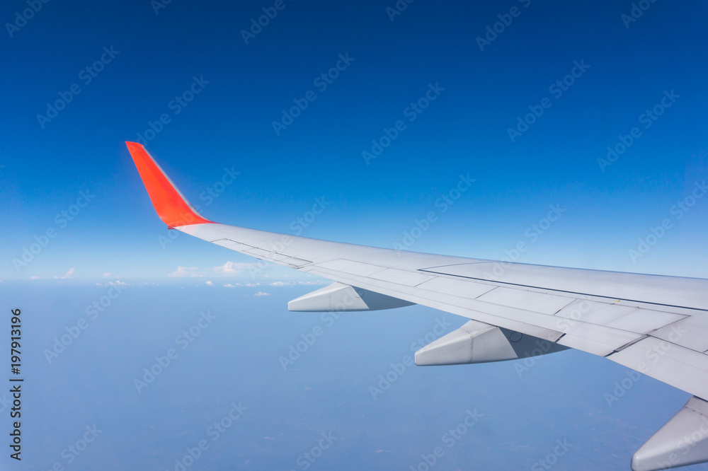 The wing aircraft in altitude during flight The wing aircraft in altitude during flight