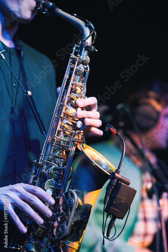 Guitarist and saxophonist duo in the concert